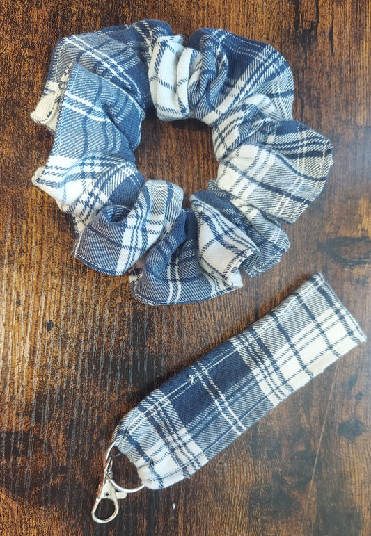 Blue/White Flannel Scrunchie Keychain Set